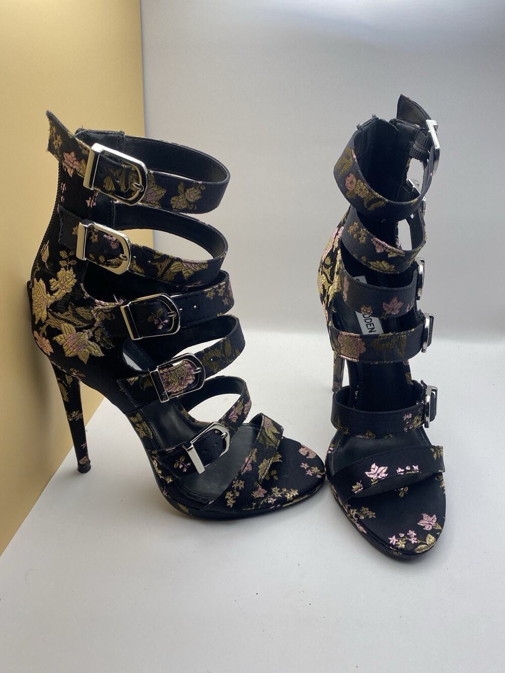 Steve Madden Rose Multi Strappy Buckle Heels Floral Brocade Stiletto 6.5